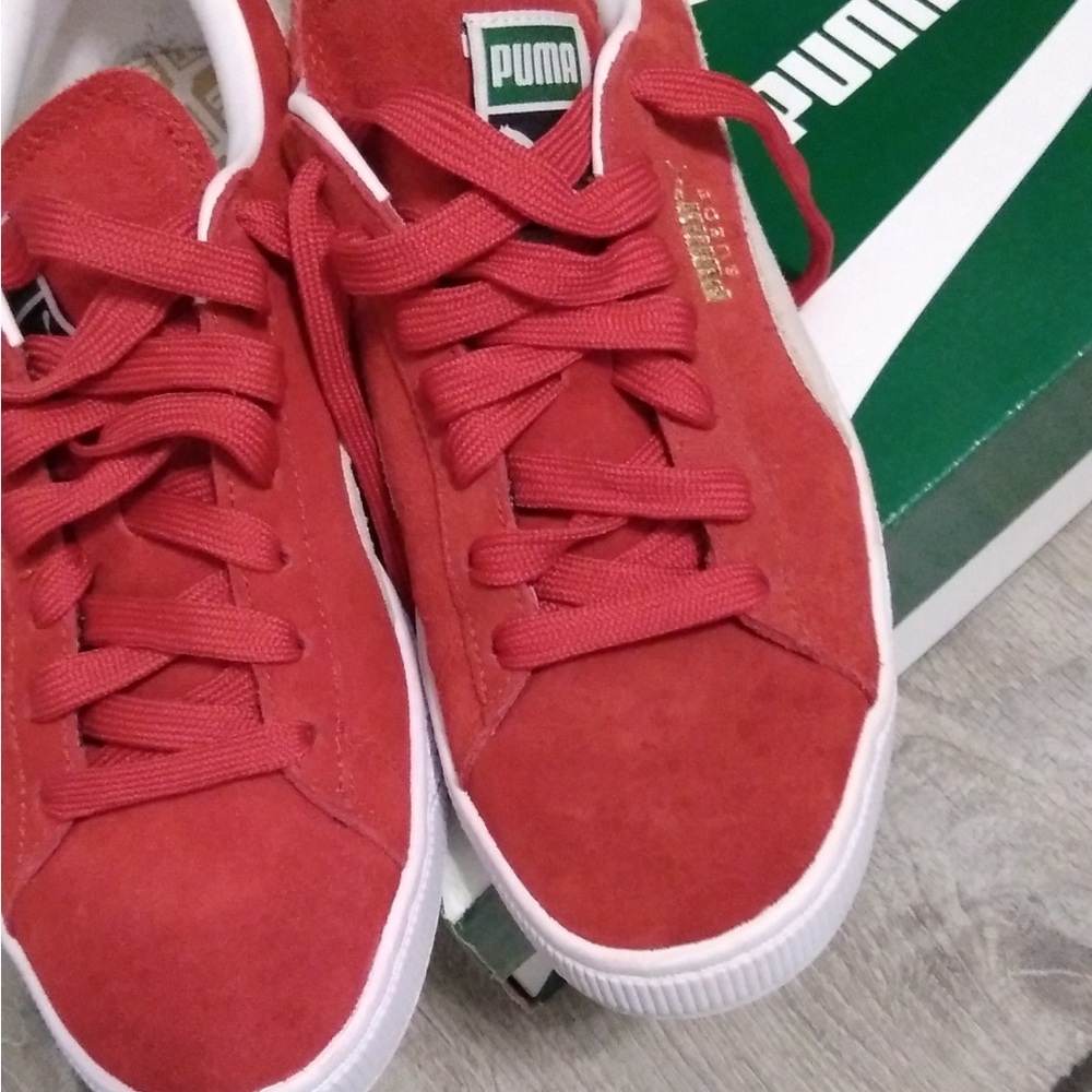 Red puma sneakers brand new